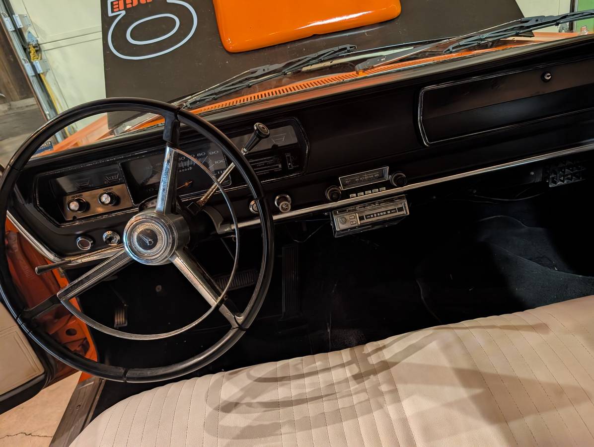 Plymouth-belvedere-1967-orange-6