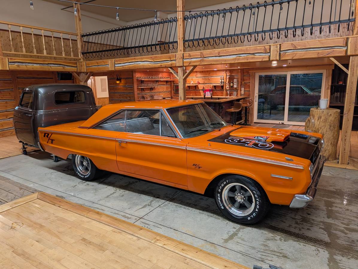 Plymouth-belvedere-1967-orange