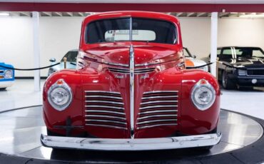 Plymouth-business-1940-red-1
