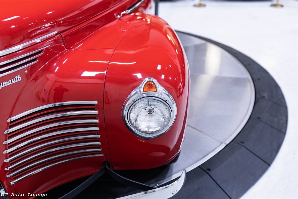 Plymouth-business-1940-red-15