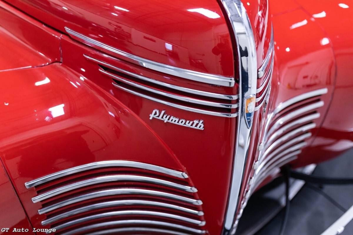 Plymouth-business-1940-red-17