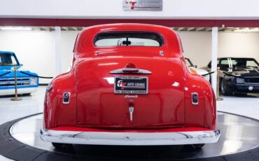 Plymouth-business-1940-red-2