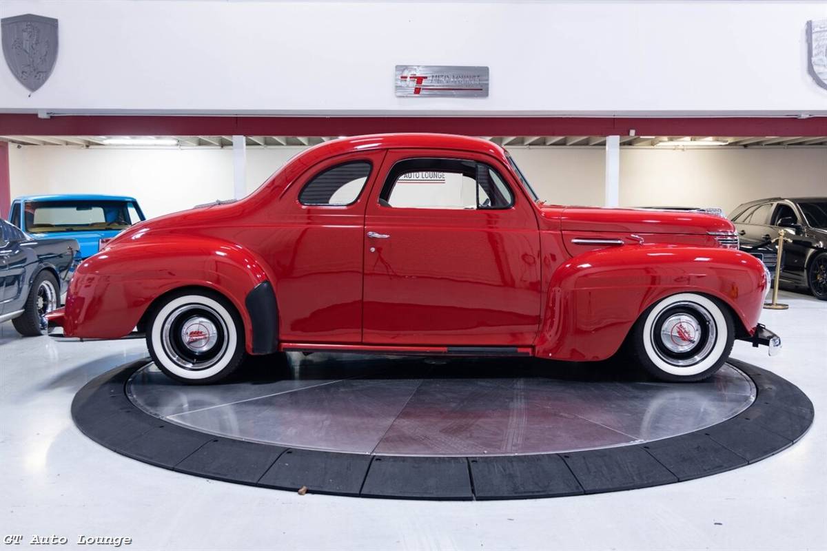 Plymouth-business-1940-red-22