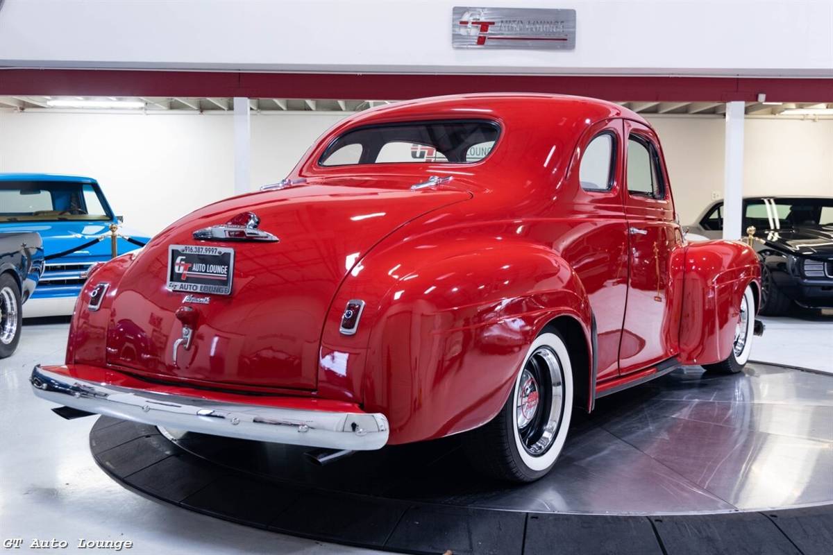 Plymouth-business-1940-red-23