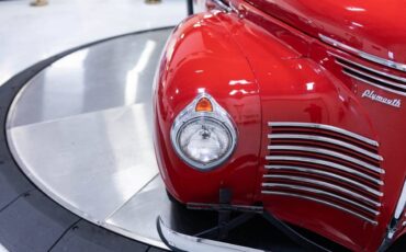 Plymouth-business-1940-red-3