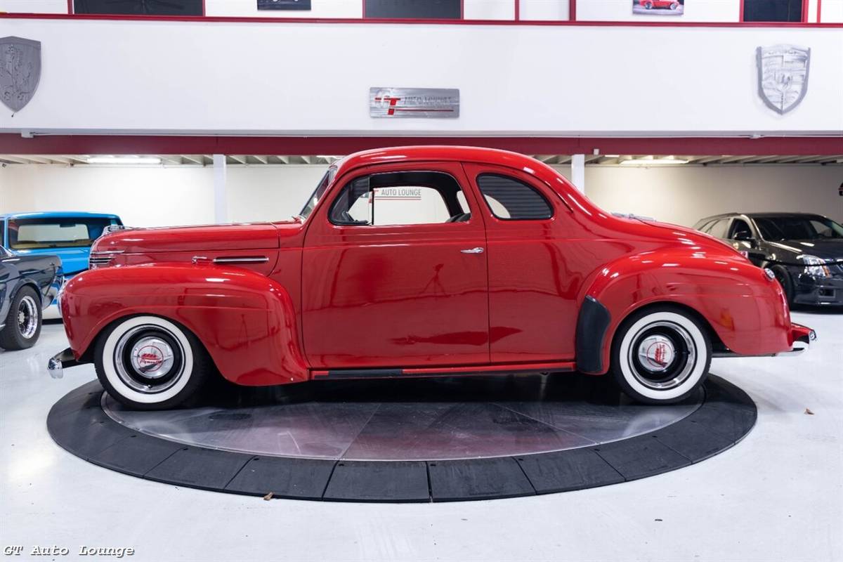 Plymouth-business-1940-red-6