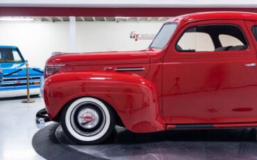 Plymouth-business-1940-red-7