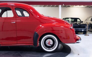 Plymouth-business-1940-red-8