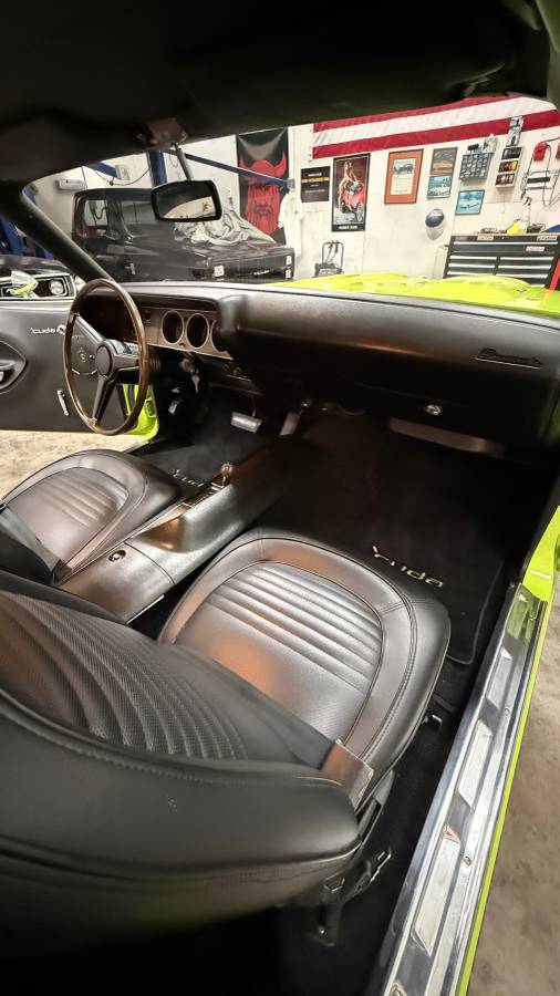 Plymouth-cuda-1970-14