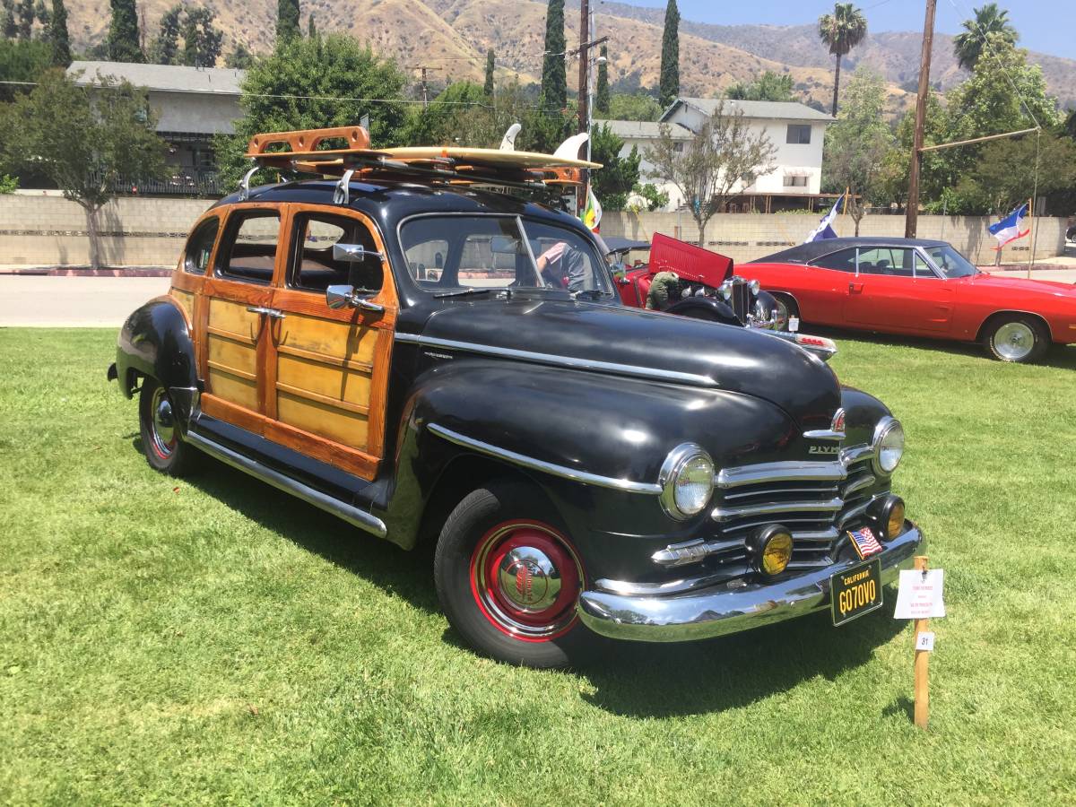Plymouth-deluxe-1946-black-1