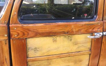 Plymouth-deluxe-1946-black-2