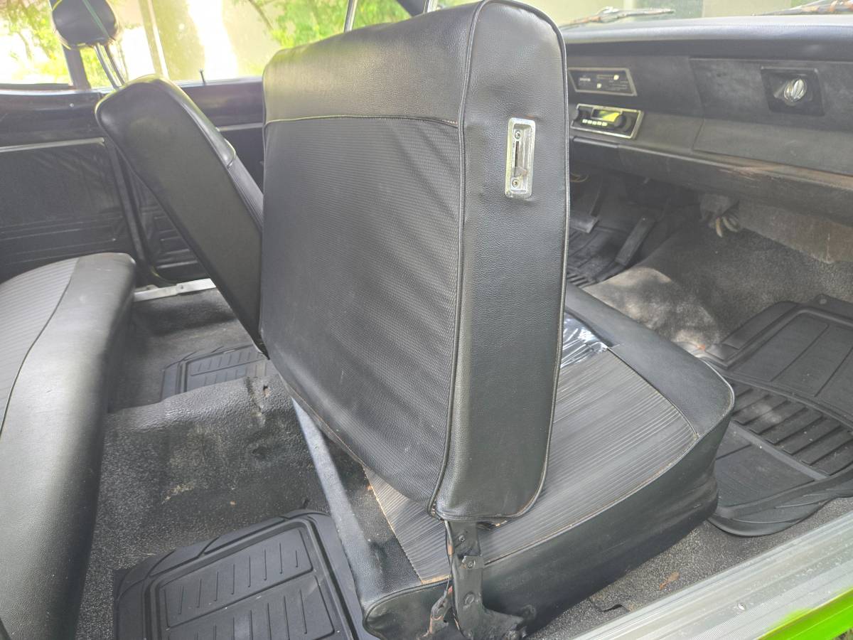 Plymouth-duster-1970-green