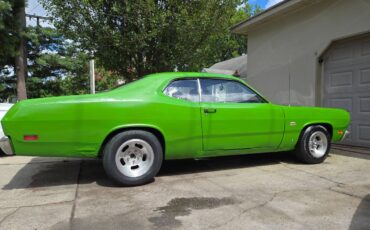 Plymouth-duster-1970-green-8