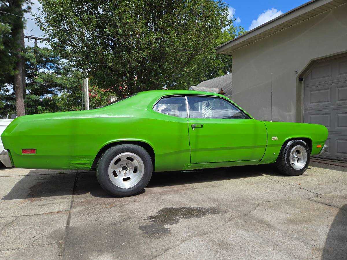 Plymouth-duster-1970-green-8