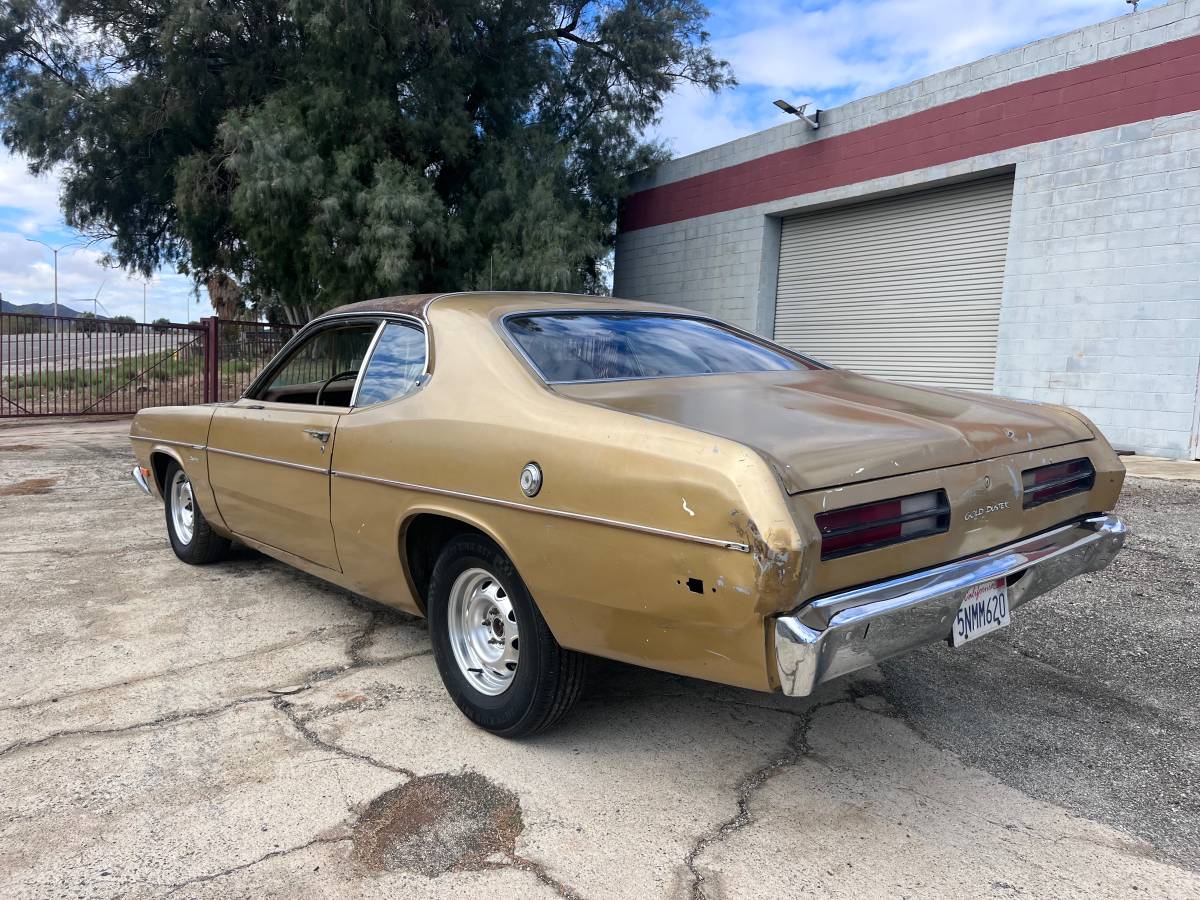 Plymouth-duster-1972-3