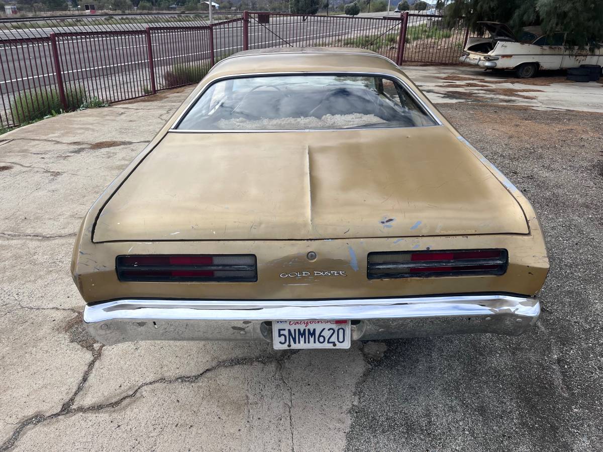Plymouth-duster-1972-4