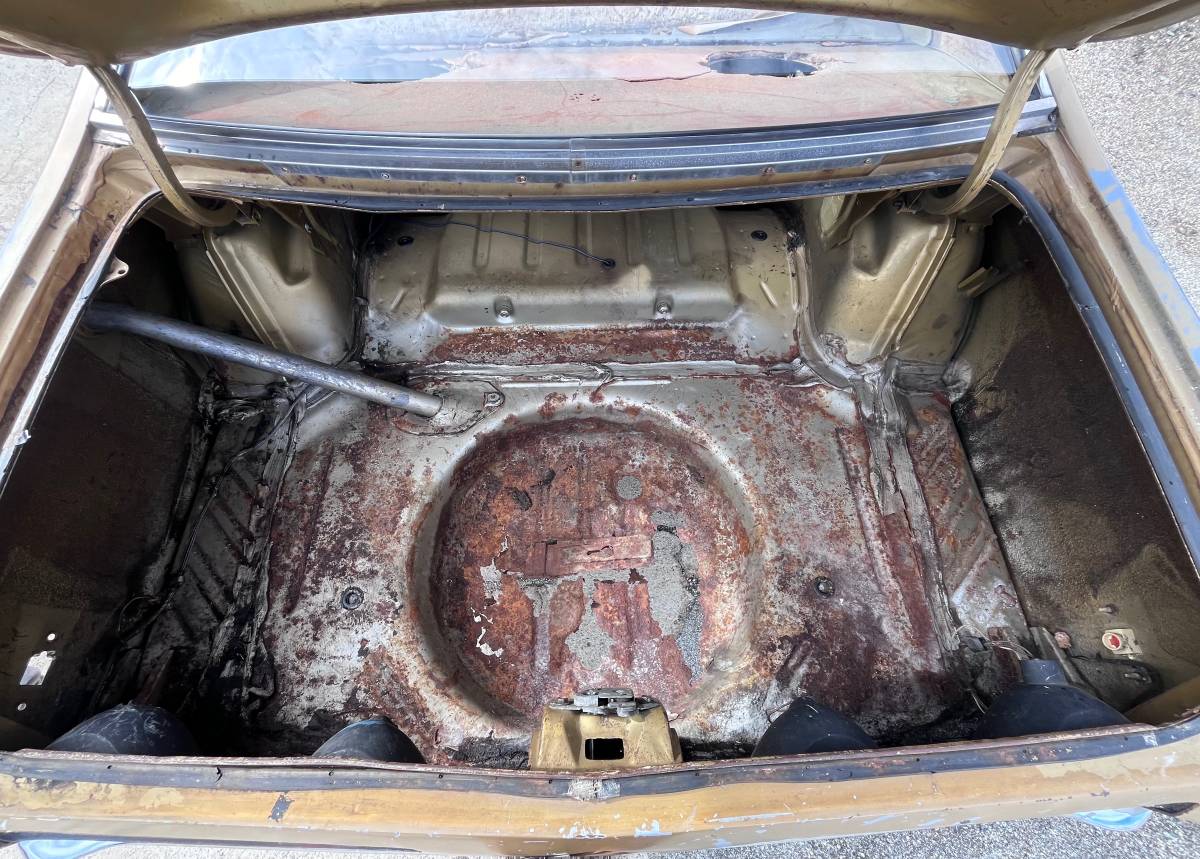 Plymouth-duster-1972-8