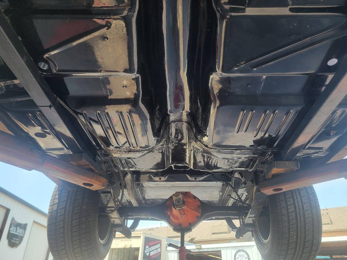 Plymouth-duster-1973-grey-14