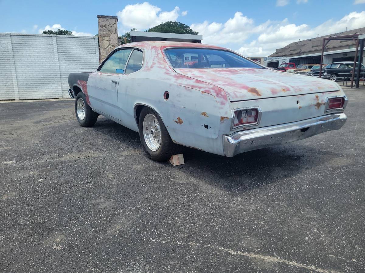 Plymouth-duster-1973-grey-2