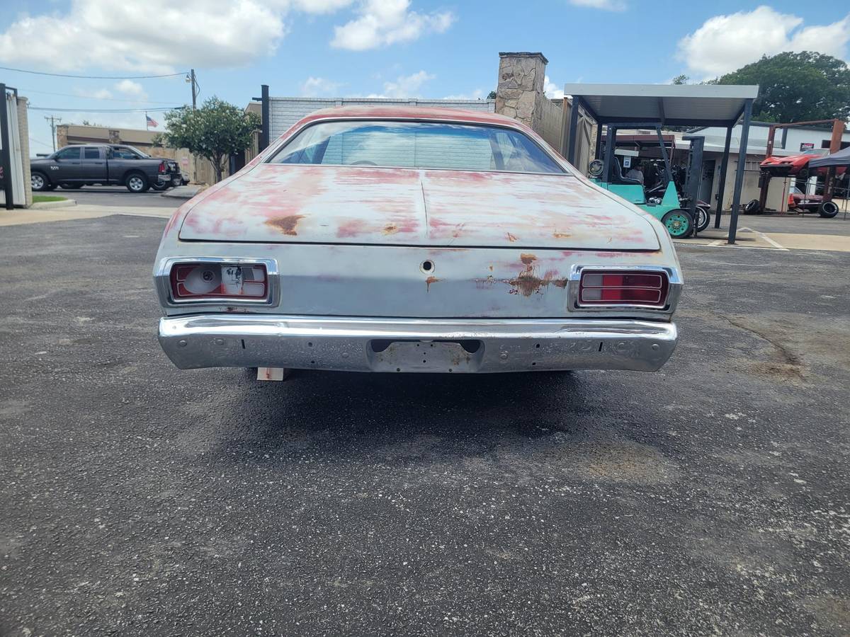 Plymouth-duster-1973-grey-3