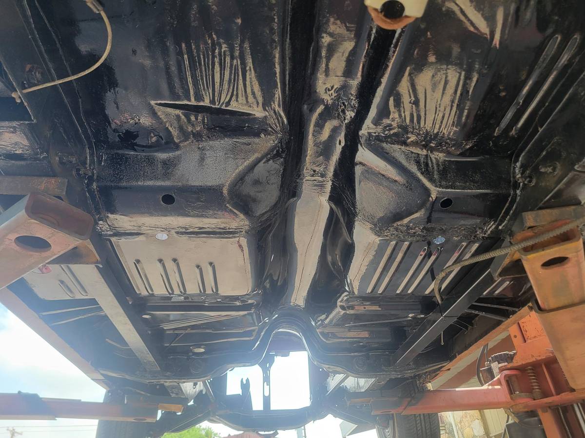 Plymouth-duster-1973-grey-4