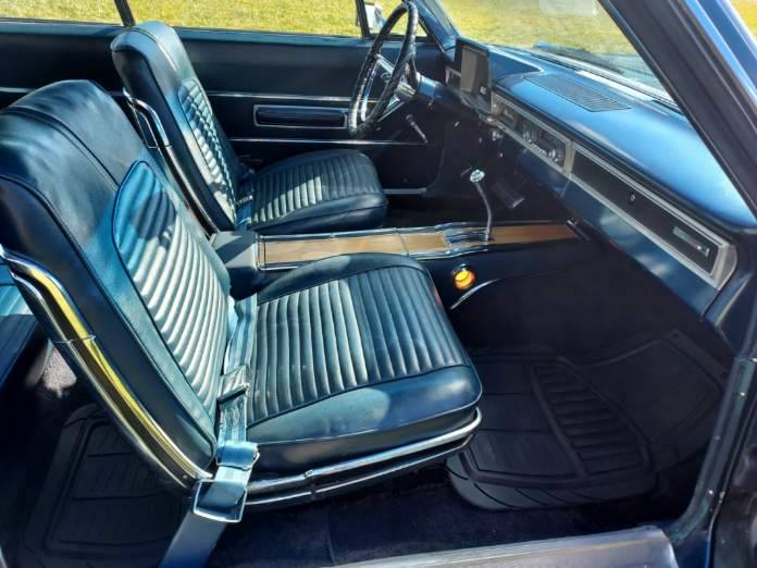 Plymouth-fury-1966-blue-10