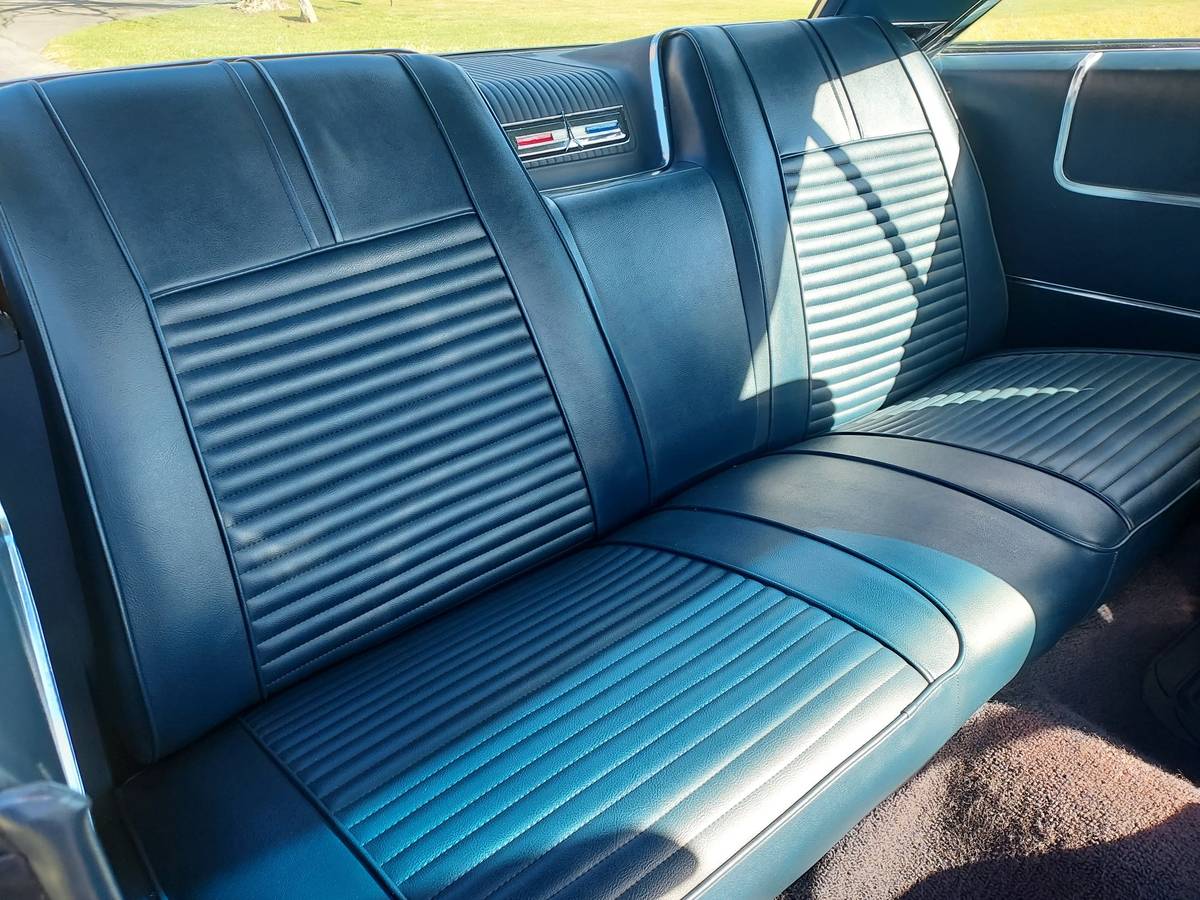 Plymouth-fury-1966-blue-12