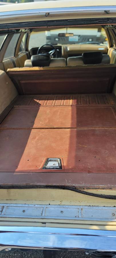 Plymouth-fury-1973-custom-13