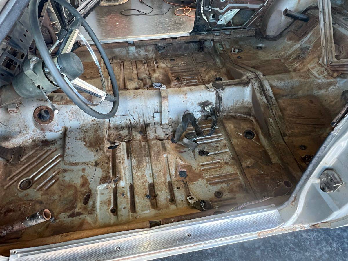 Plymouth-gtx-1968-13