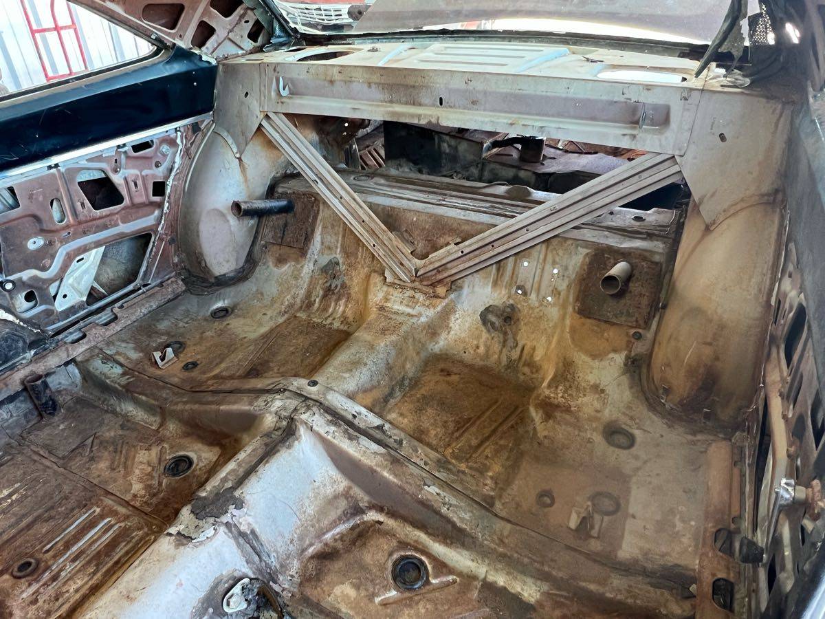 Plymouth-gtx-1968-14