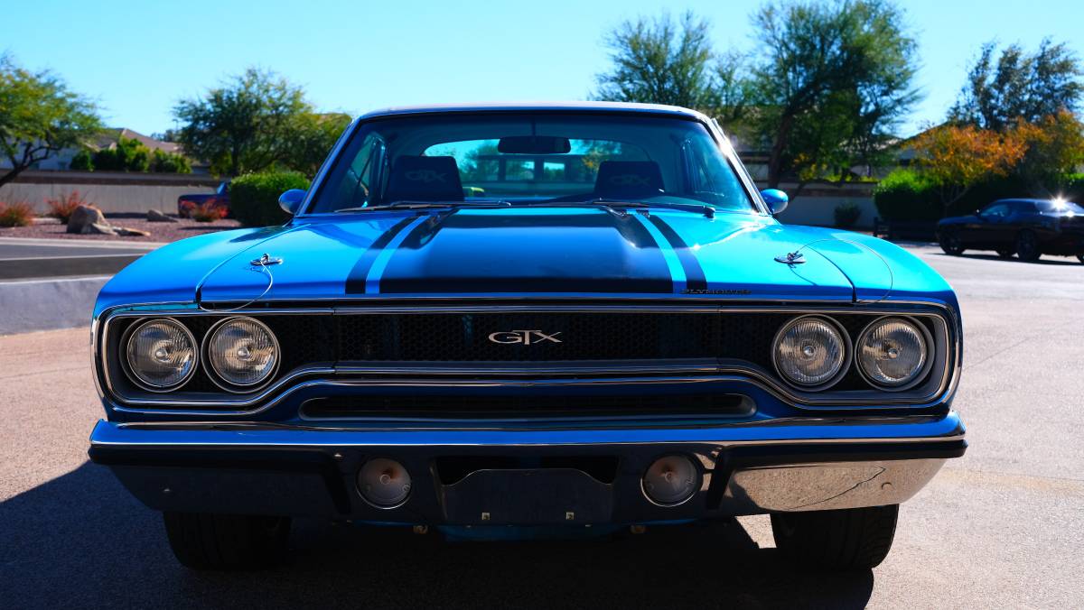 Plymouth-gtx-1970-blue-2