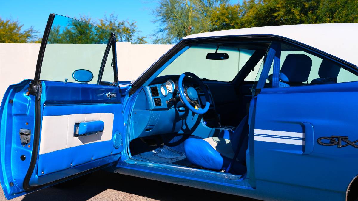 Plymouth-gtx-1970-blue-5