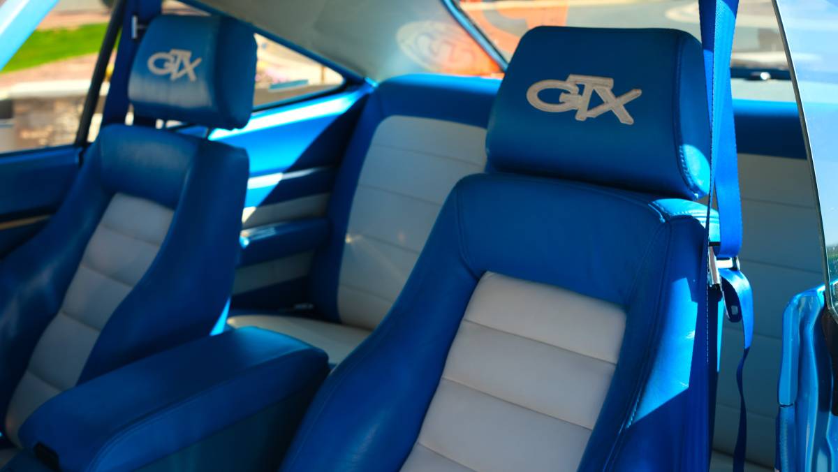 Plymouth-gtx-1970-blue-8