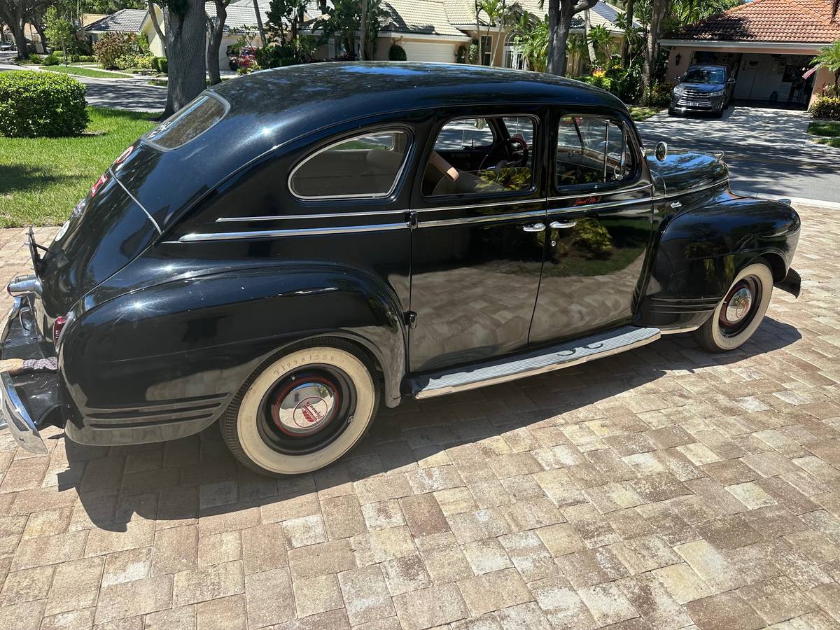 Plymouth-p12-1941-black-3
