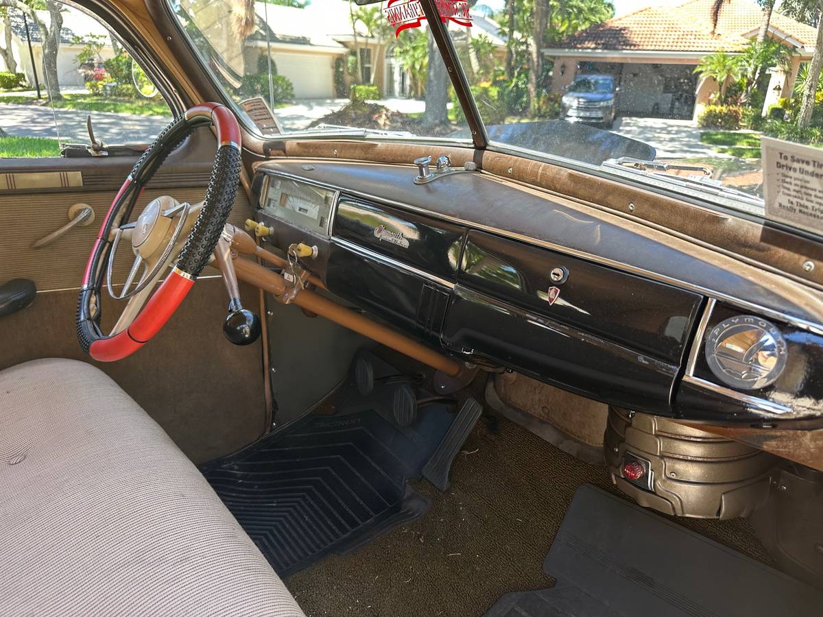 Plymouth-p12-1941-black-4