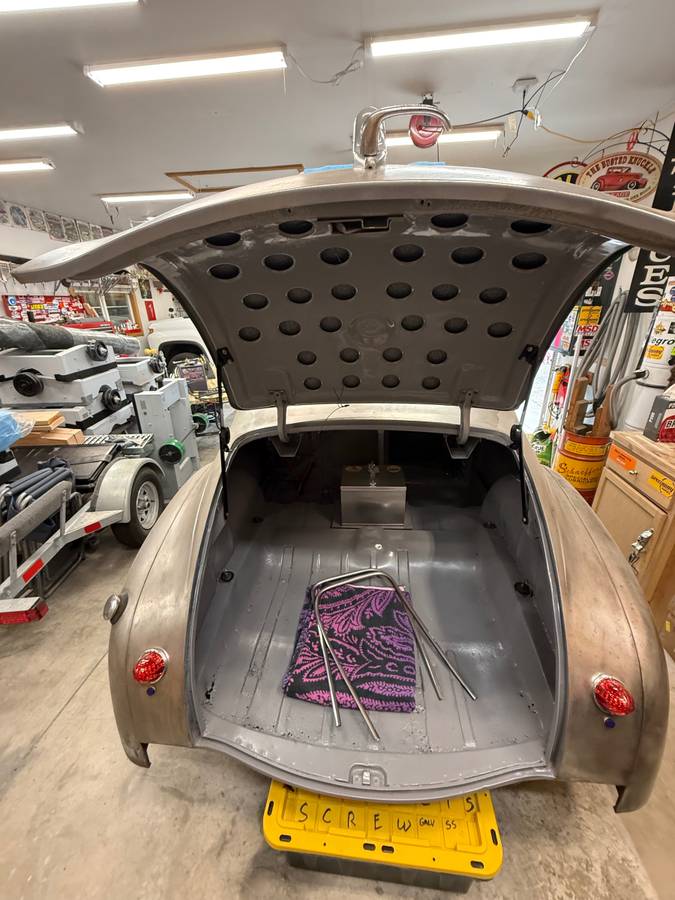 Plymouth-road-king-coupe-1940-grey-18