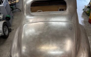 Plymouth-road-king-coupe-1940-grey-24