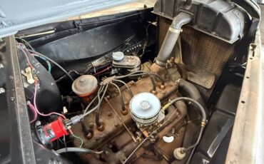 Plymouth-road-king-coupe-1940-grey-31