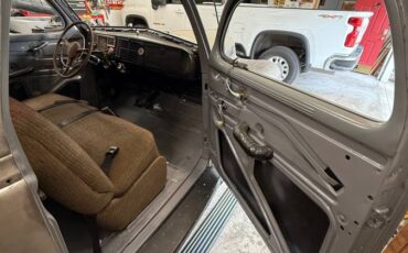 Plymouth-road-king-coupe-1940-grey-36