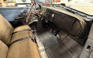 Plymouth-road-king-coupe-1940-grey-45