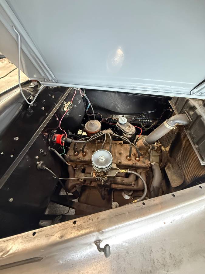 Plymouth-road-king-coupe-1940-grey-5