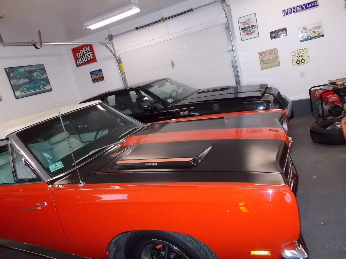 Plymouth-roadrunner-1969-red-5