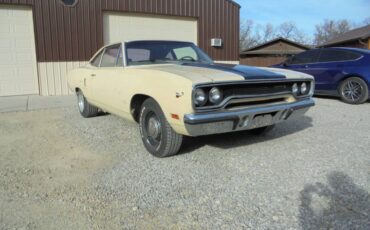 Plymouth-roadrunner-1970-yellow