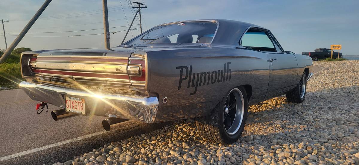 Plymouth-satellite-1968-grey-1