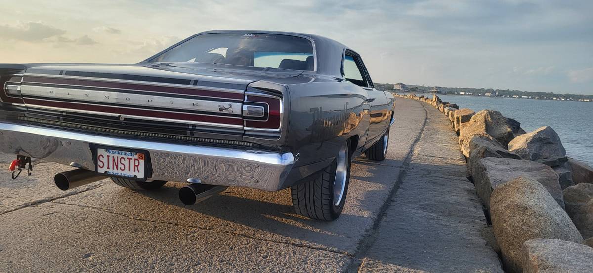 Plymouth-satellite-1968-grey-4