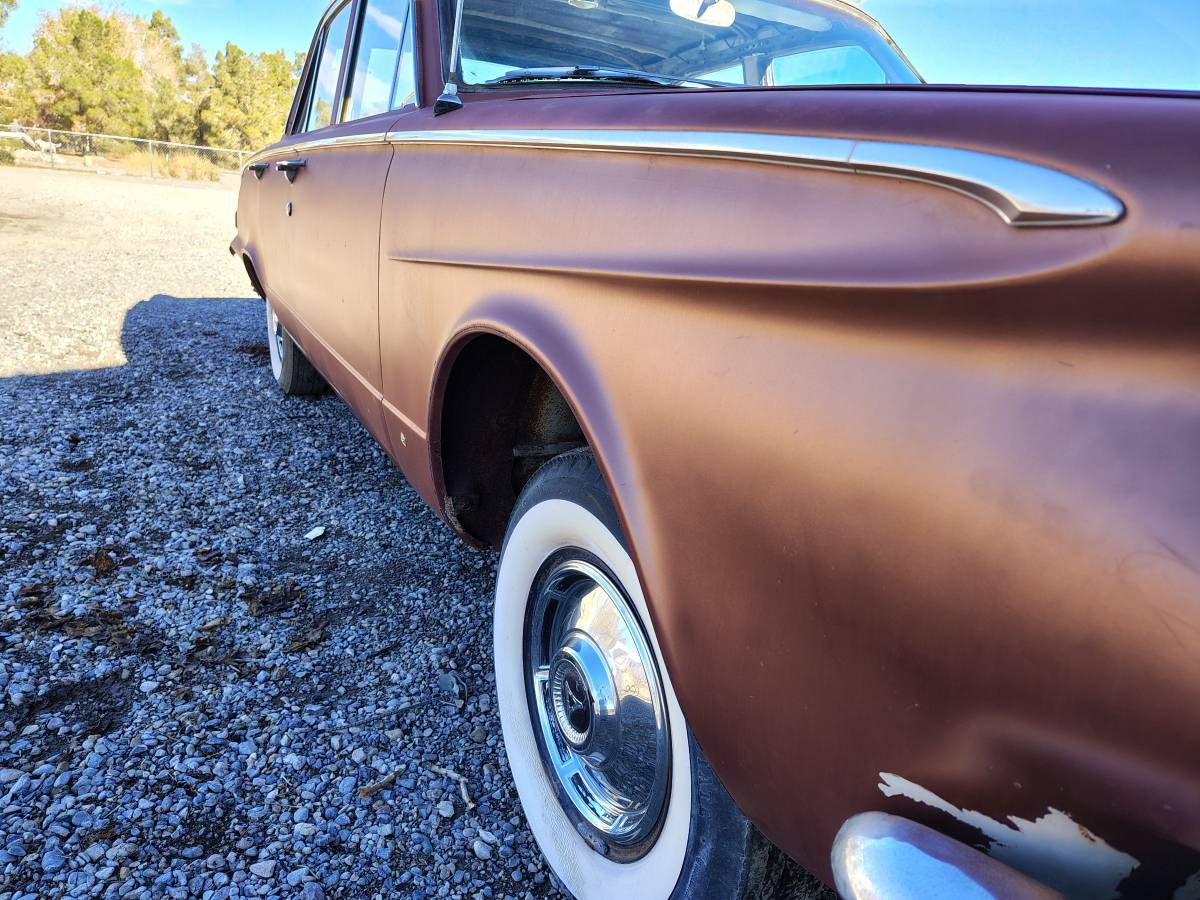 Plymouth-valiant-1963-brown-4