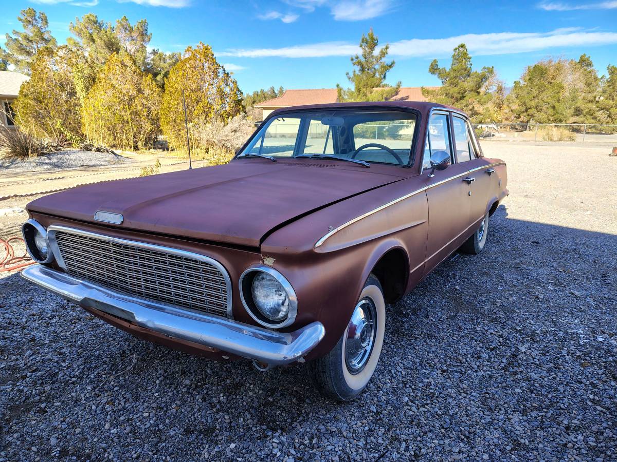 Plymouth-valiant-1963-brown