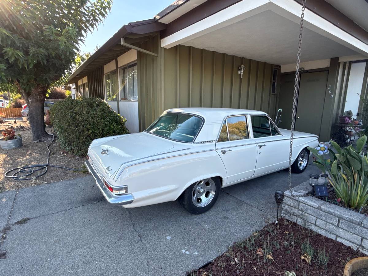 Plymouth-valiant-1963-white-3