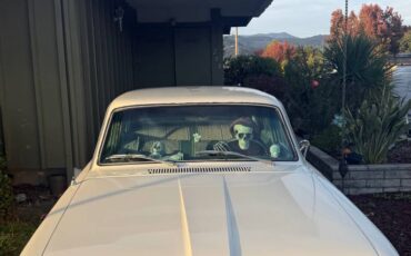 Plymouth-valiant-1963-white