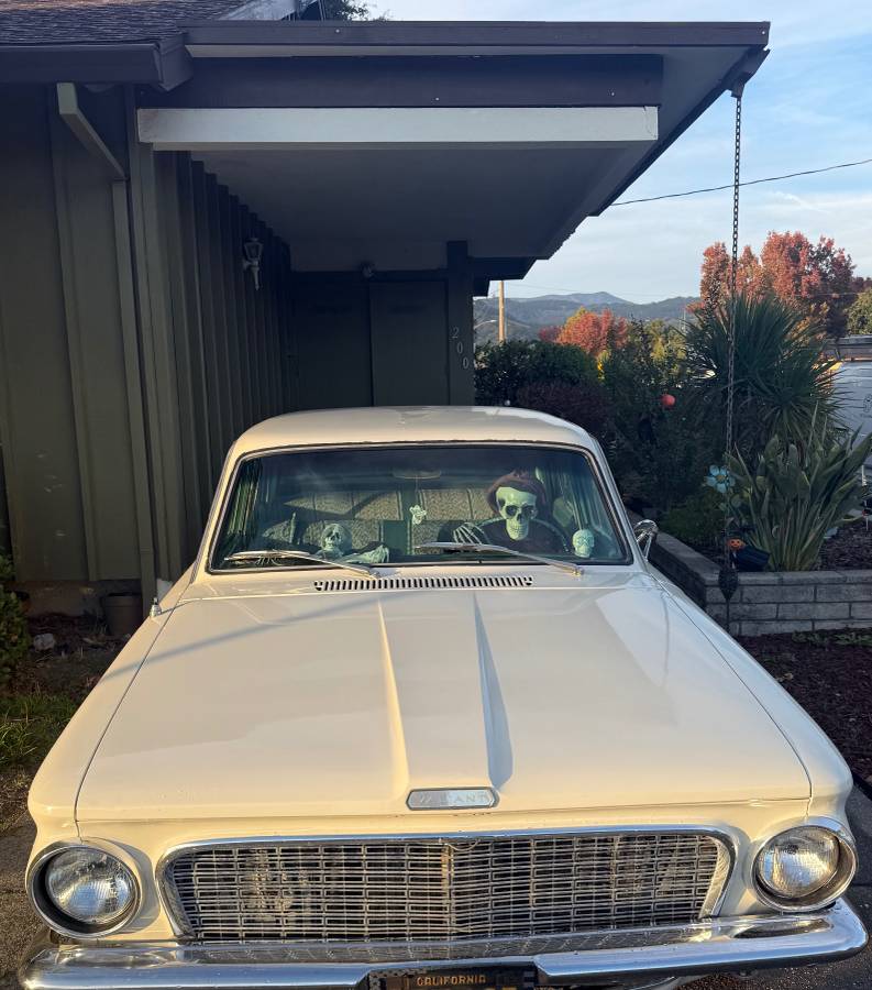 Plymouth-valiant-1963-white